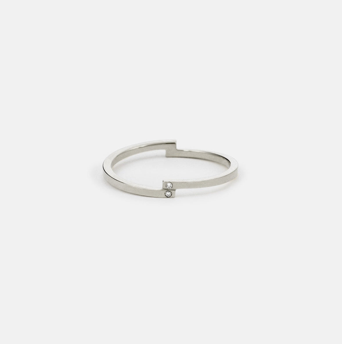 Pili Alternative Ring in 14k White Gold set with White and Black Diamonds By SHW Fine Jewelry NYC
